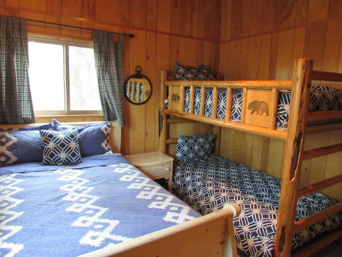 Hillside Hideaway -View Of Ski Slope From Charming Deck Big Bear Lake Buitenkant foto
